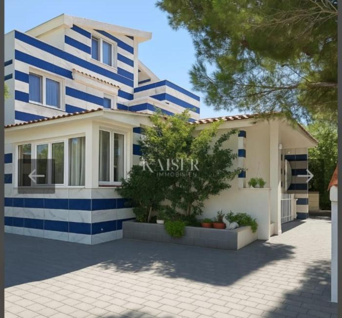 Marina I Beach Residence Entire Holiday Home Sleeps 26