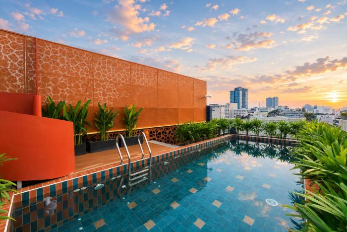 KiN Hotel Ly Tu Trong Edition