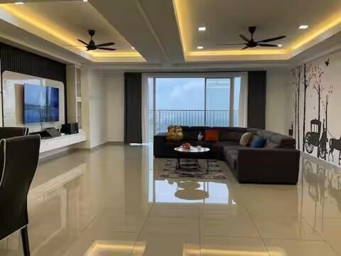 SkyNest Homestay,10 Pax,The Venus Sitiawan