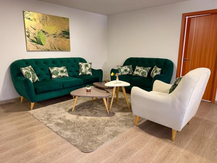 Spacious 2-Bedroom Apartment in Obrajes