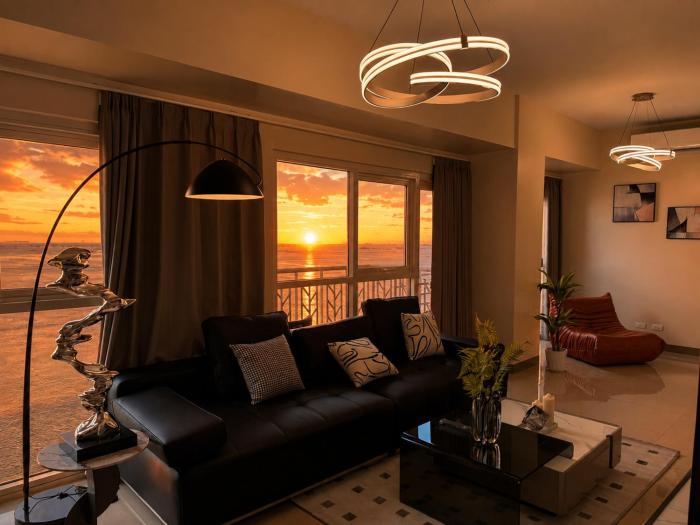 Sunset by the Bay, Modern 3BR Apt near Okada, MOA & NAIA