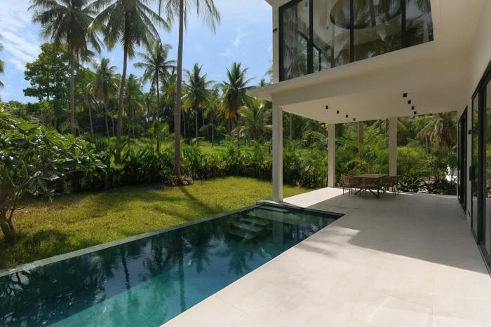 4 moon - pool villa