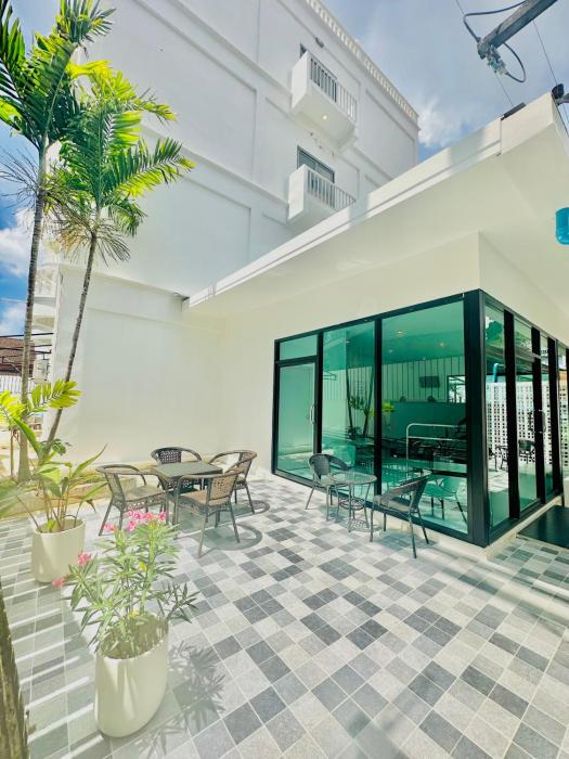KATA PLATINUM Hotel