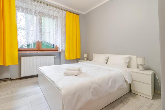 Kołobrzeska Comfort Stay Apartment by BookingHost