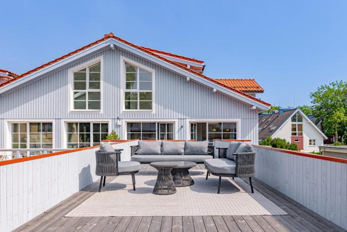 Stylish Apartment with Terrace & Lagoon View I cohost