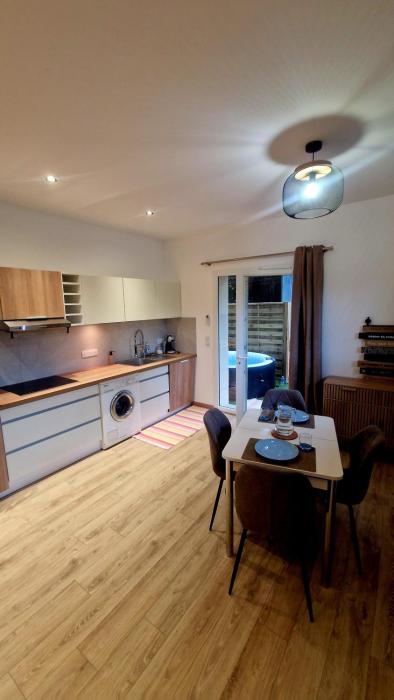 Studio cosy avec jacuzzi , sauna et salle de sport