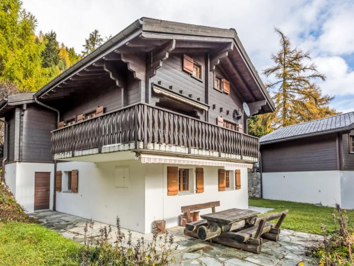Chalet Larix by Interhome