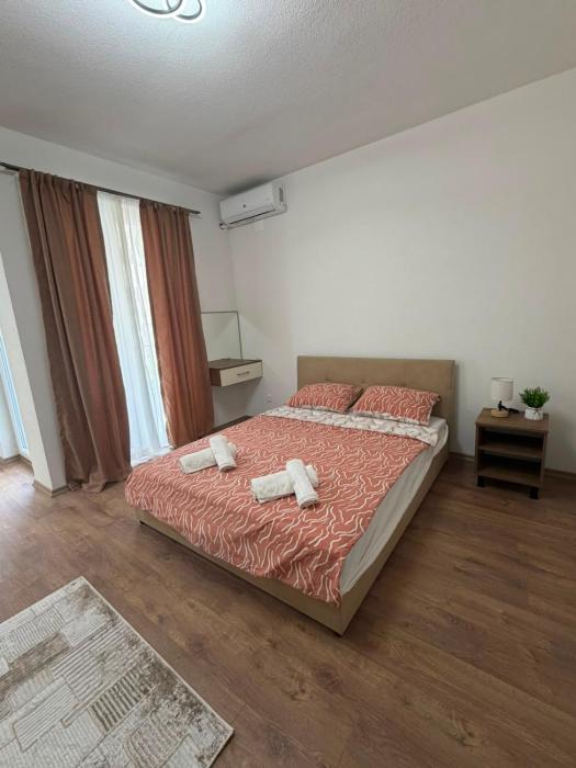H & S Apartment