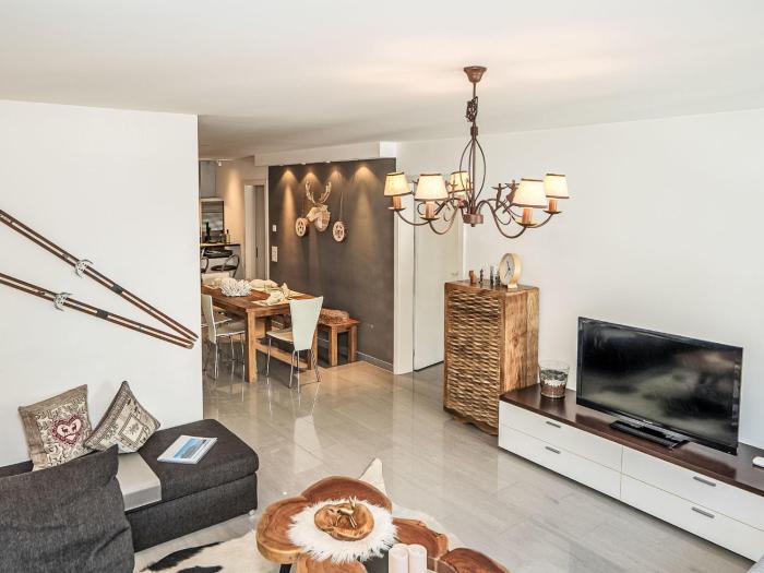 Apartment Chesa Enania by Interhome