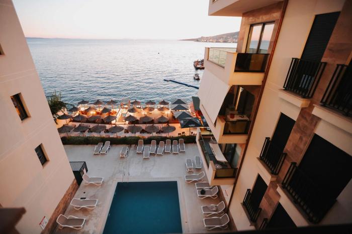 Sevens Golden Apartment