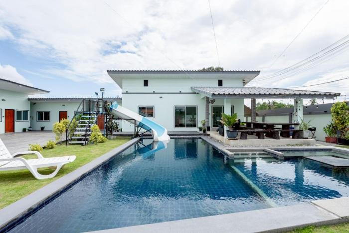 12 BR Blue Lake Residences Pattaya - Mabprachan Lake