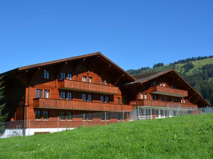 Apartment Anne - 2- Stock Appartement-Fewo- Dusche oder Bad- WC 12-Bettwohnung by Interhome