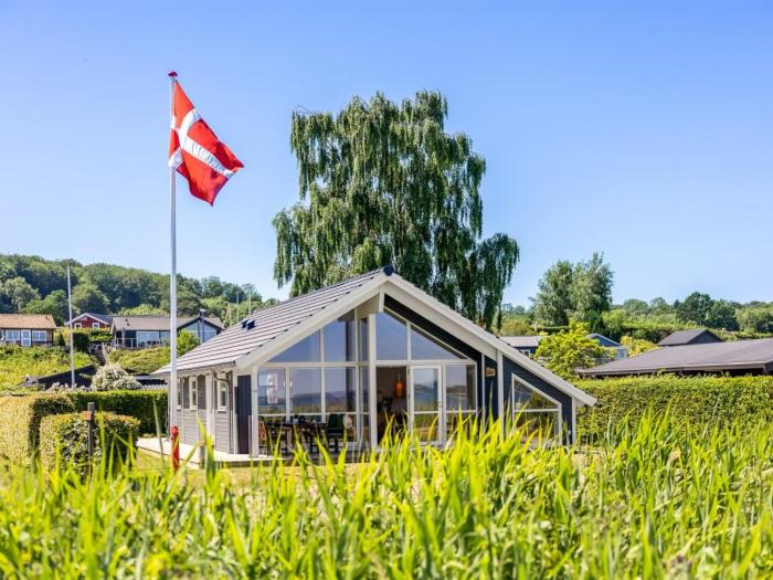 Holiday Home Amma - 15m from the sea by Interhome