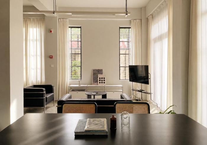The Wittgenstein Project - Bauhaus Apartment Massive 80 sqm Loft with Private Garden at Helvetia Heights