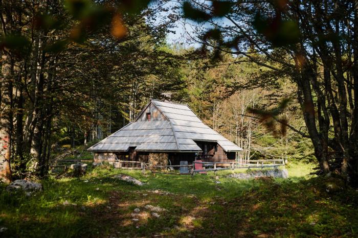 Koča Sedmica - Chalet Seven