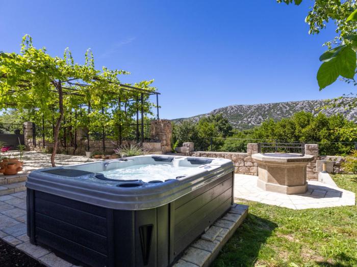 Holiday Home Katarina by Interhome
