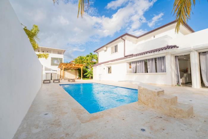 4-bedroom villa 5 minutes from Playa Dominicus