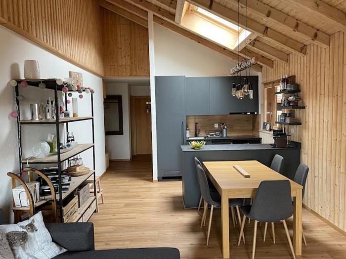 Magnifique appartement 4 pièces et demi, mansardé, avec vue, à Veysonnaz