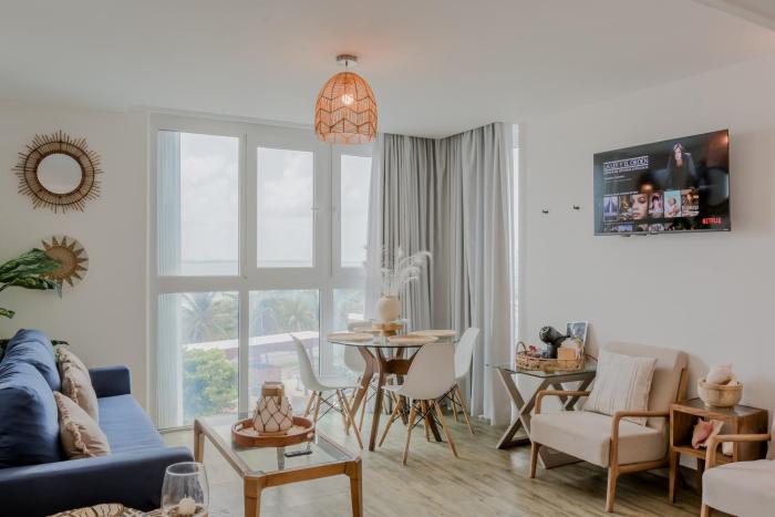 Designer 1 BDR private beach by Casa Paraiso