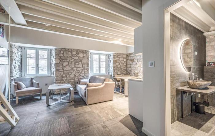 1 Bedroom Nice Apartment In Zadar