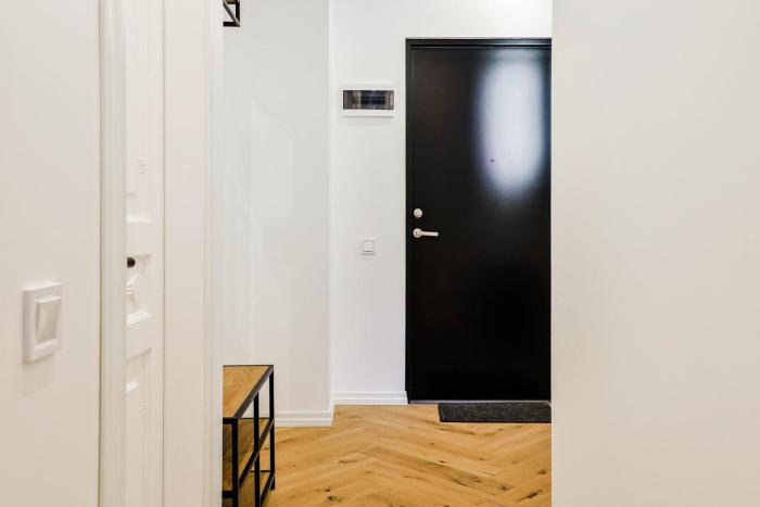 Fresh Central Modern Apartment