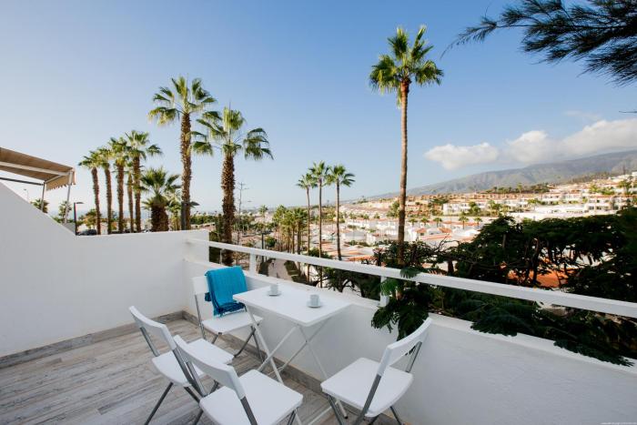 480 A Island Village with terrace, view and wifi