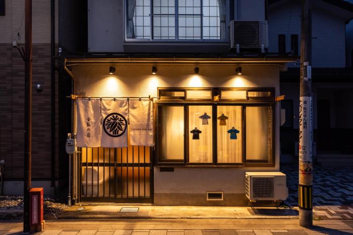 Golden Fox Inn, Historic Machiya, Walk to Matsumoto Castle and Attractions
