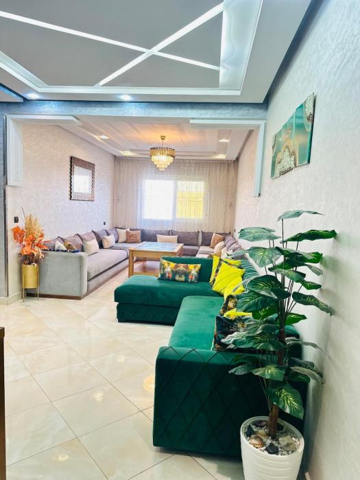Quiet family apartment, Riad Salam - airport