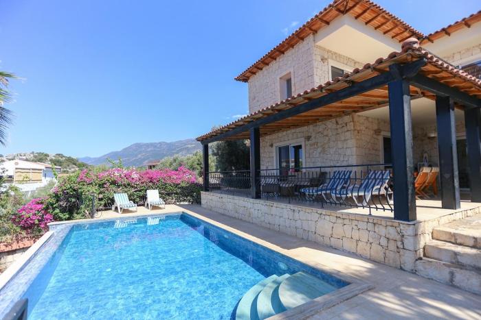 Villa Tavla with Panoramic Sea View