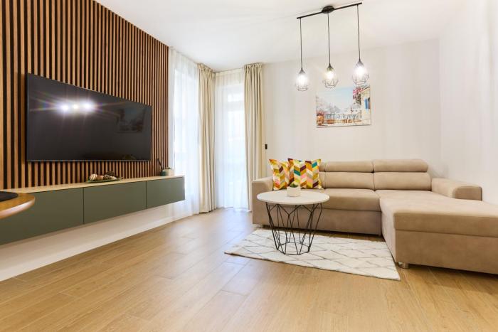 Modern family apartment near the beach, free parking