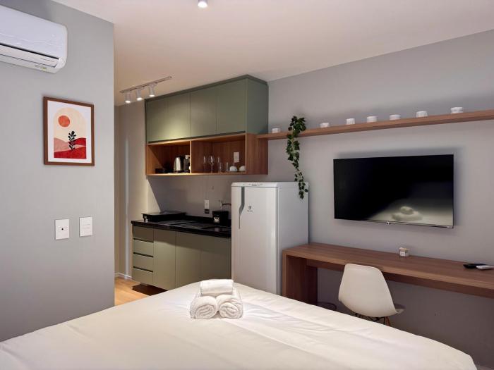 Studio novo em Pinheiros a 3min Metrô Faria Lima