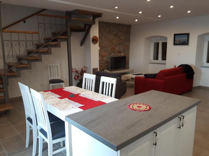 Luxury five star apartment in old marina