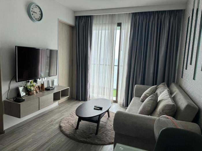 Luxury Beachfront condo Jomtine