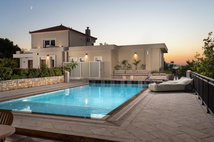 Theros Retreat Chania