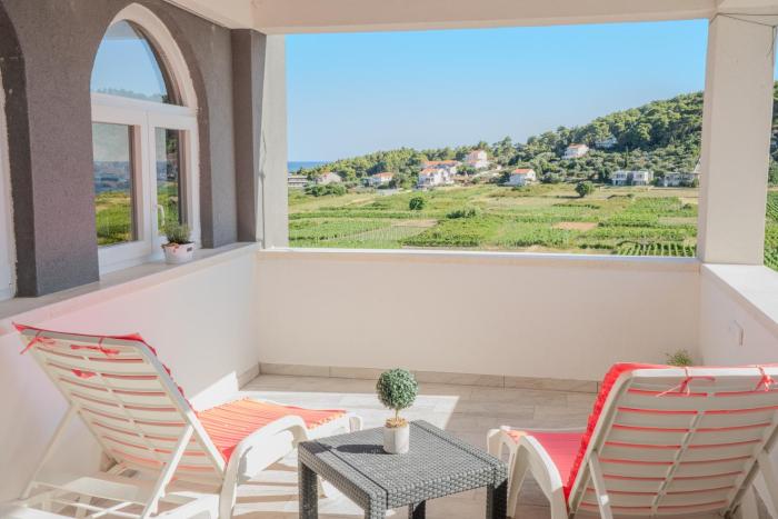 Apartments with parking space Lumbarda, Korcula - 27912
