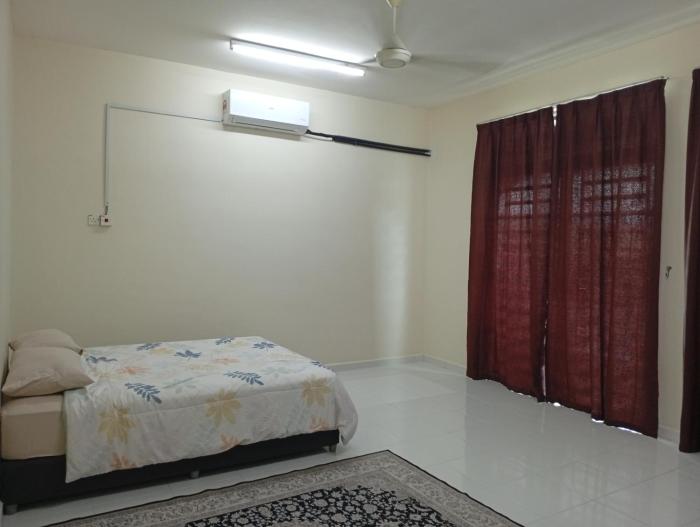 A&Z Homestay Kangar with 4 Bedroom Aircond 3 Bathroom