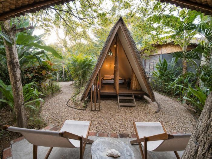 Basabasi Island Lodge