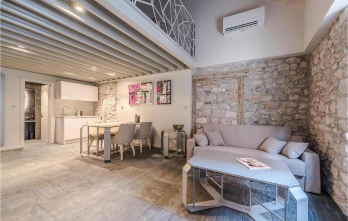 1 Bedroom Lovely Apartment In Zadar