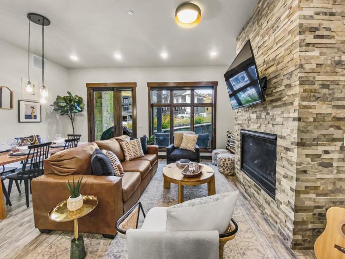 106 Blackstone Mountain Marvel! condo