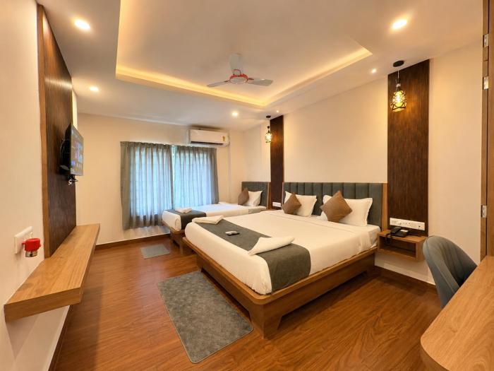 Sukanya Elite Puri - New Luxurious stay near Blue Flag beach withAC Room, Free Parking & Restaurant