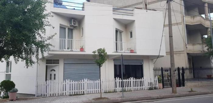 Viktoria & Artan Ambo Rooms