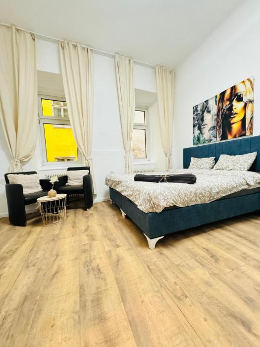 5-BDR Apartment Only 9Min Walk to Matzleinsdorfer Platz