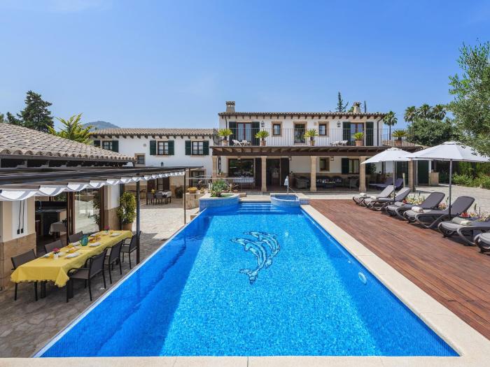 Grand Majorcan Retreat with Pool