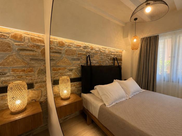 TERPOU StoneHouse & Suites