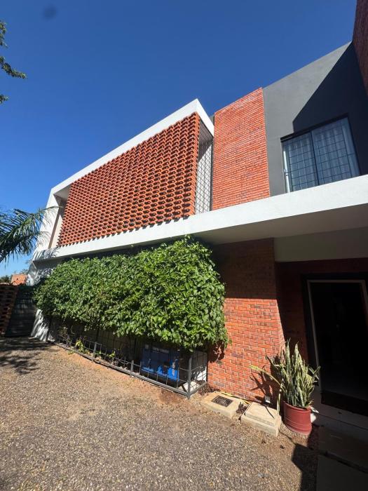 14 Huésped Casa Espaciosa Quincho Piscina Juegos "Minimo 2 noches"
