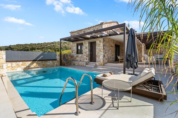 THE VINEYARD HOUSES - Hippothoe