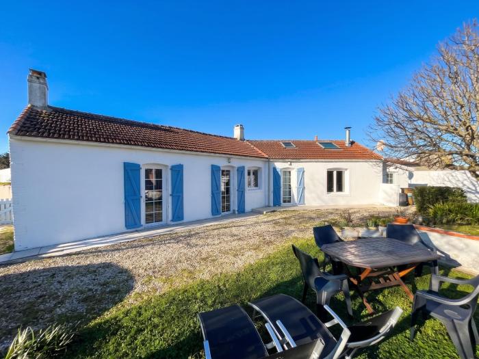 Maison familiale accueillante à Saint-Michel-en-lHerm avec jardin