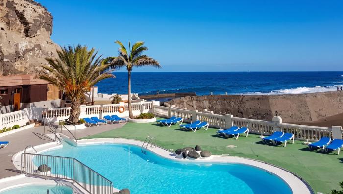 Comfortable apartment with sea view, La Estrella, 57 m²