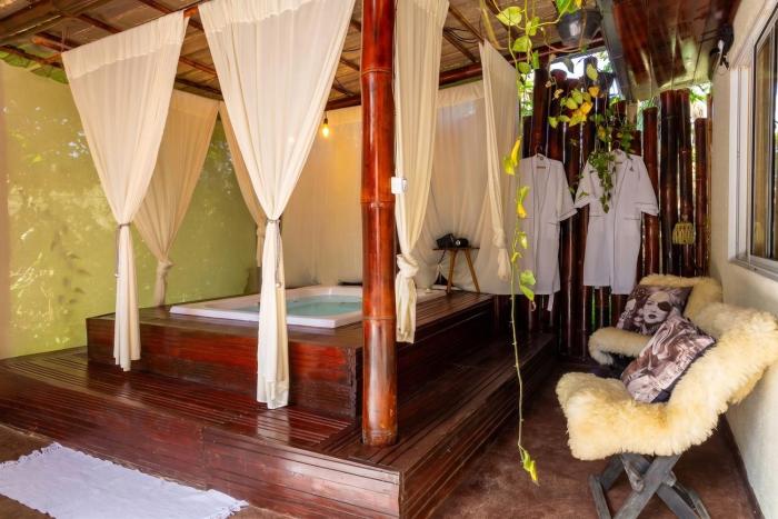 Cabana p Casais c Hidromassagem e Churrasqueira