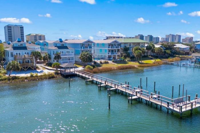 Gorgeous coastal townhome with private balcony porch WD and shared pool